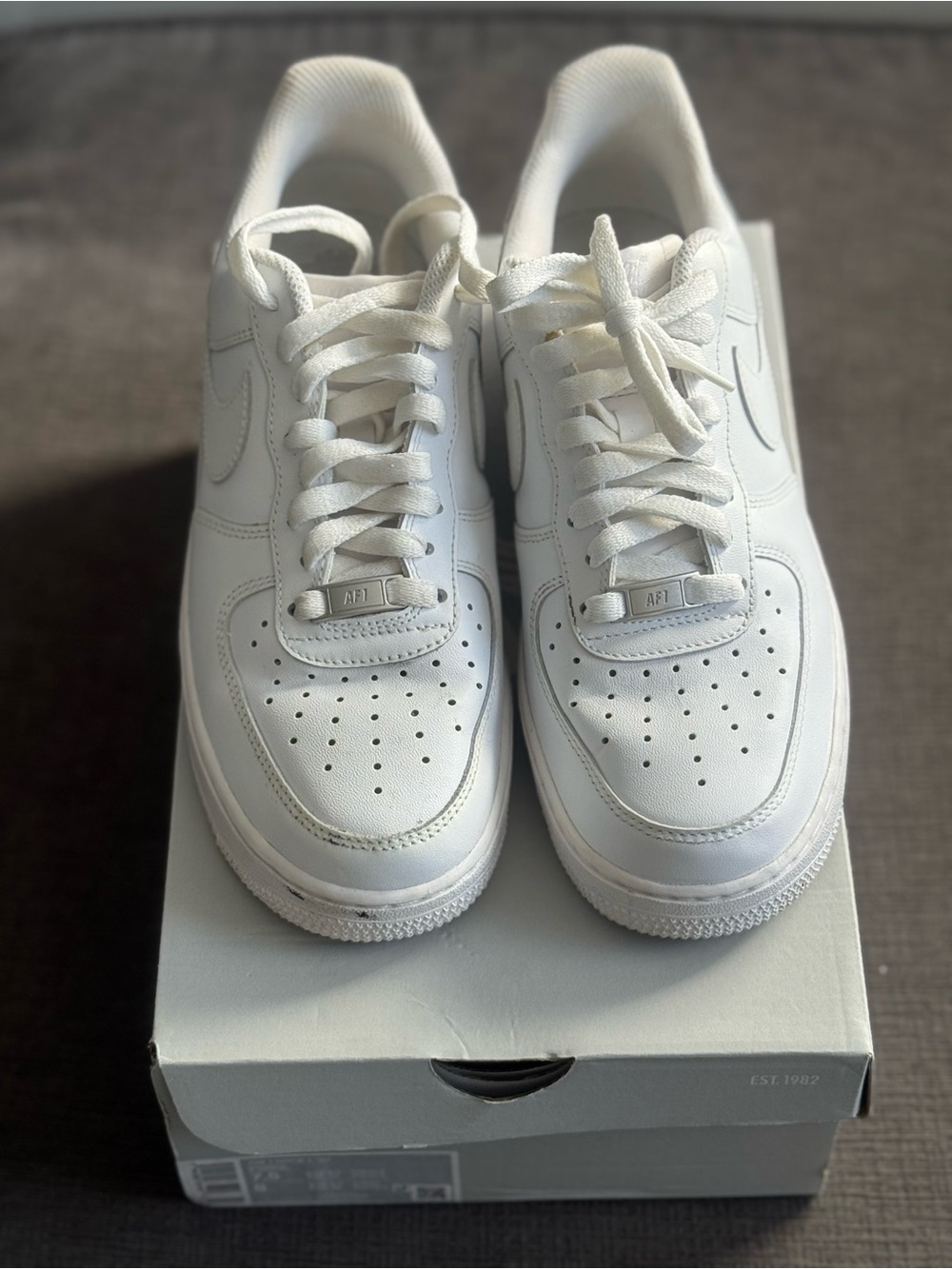 Nike Men's Air Force One Size 7.5